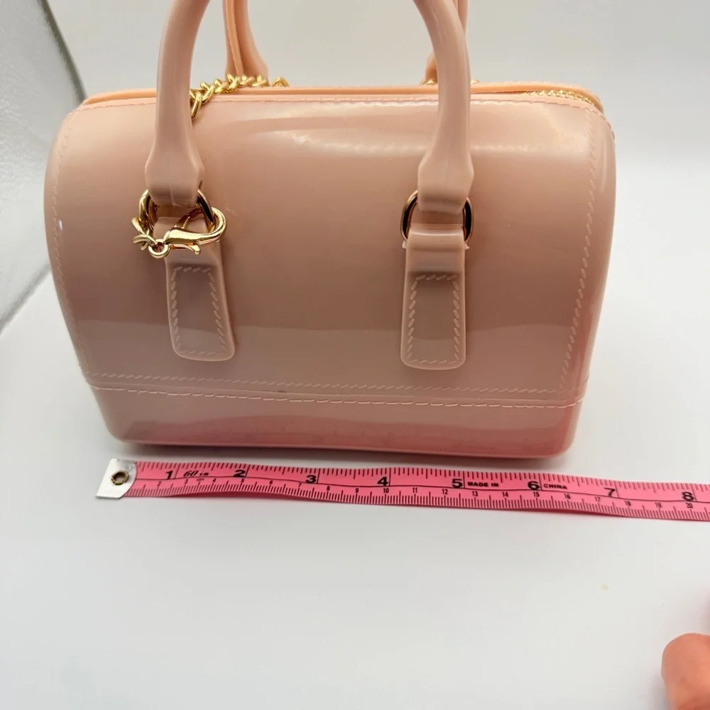 Cute & Fun Pale Pink Handbag with Gold Chain - Picture 6 of 10